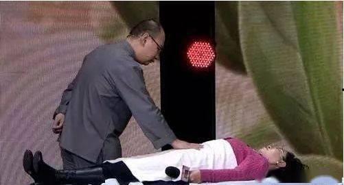 震腹法视频,轻松掌握腹部按摩技巧